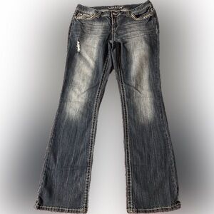 Maurices women’s straight leg, distressed, embellished stitching jeans sz 11/12